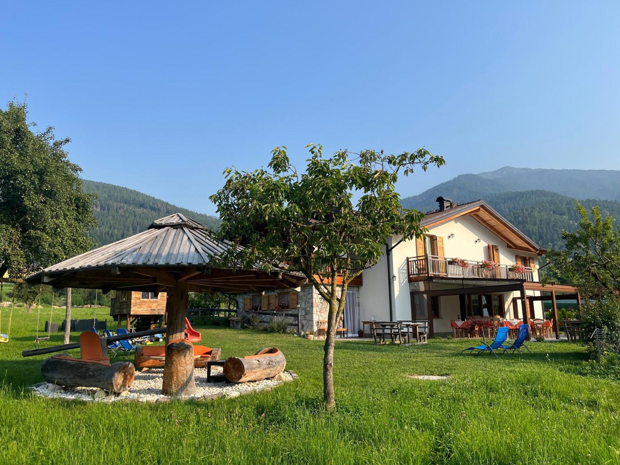 Agriturismo Fattoria Dalcastagne Torcegno Luaran gambar