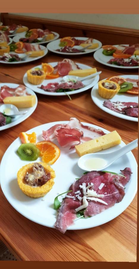 Agriturismo Fattoria Dalcastagne Torcegno Luaran gambar